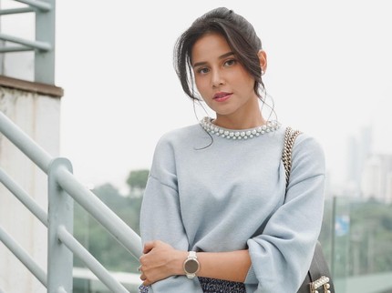 7 Potret Yunita Siregar Pemeran Kaluna Si Sandwich Generation di Film Home Sweet Loan