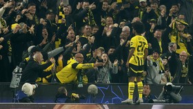 Hasil Lengkap Liga Champions: Dortmund Menang 7-1, Barcelona Pesta Gol