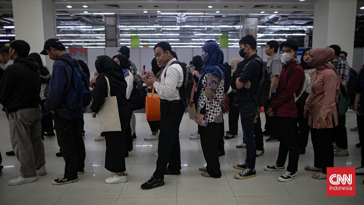 Bank Dunia Ungkap Susah Cari Kerja di RI: 1 dari 7 Anak Muda Nganggur