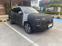 Mobil Kamuflase Diduga Hyundai Creta N Line Diuji di Tol Trans Jawa