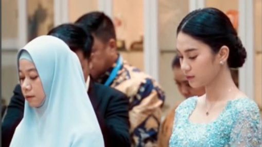 Nurul Anastasia dan Azizah Salsha Nurul Anastasia dan Azizah Salsha