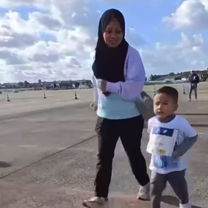 <p>Selama pertandingan, Rayyanza tidak berhenti berlari, Bunda. Ia juga fokus pada jalur dan tidak berinteraksi dengan orang lain. (Foto: Instagram: @raffinagita1717)</p>