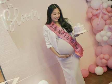 5 Potret Baby Shower Winona Willy Sambut Kelahiran Anak Kedua, Bertema Serba Pink