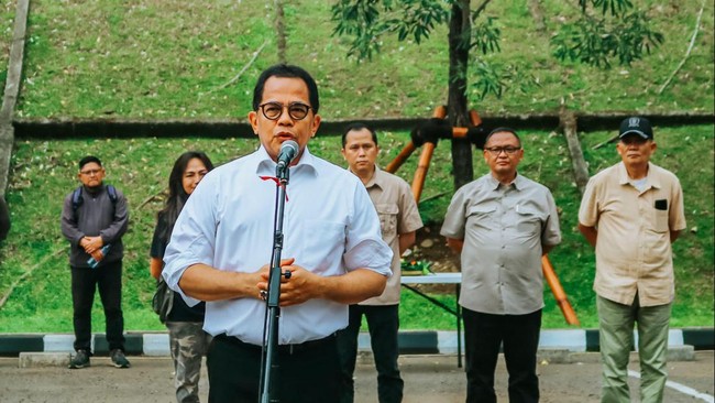 People Fest akan digelar Jumat (4/10) dengan mengangkat tema "DPR Baru, Harapan Baru" di Gedung DPR, Jakarta.
