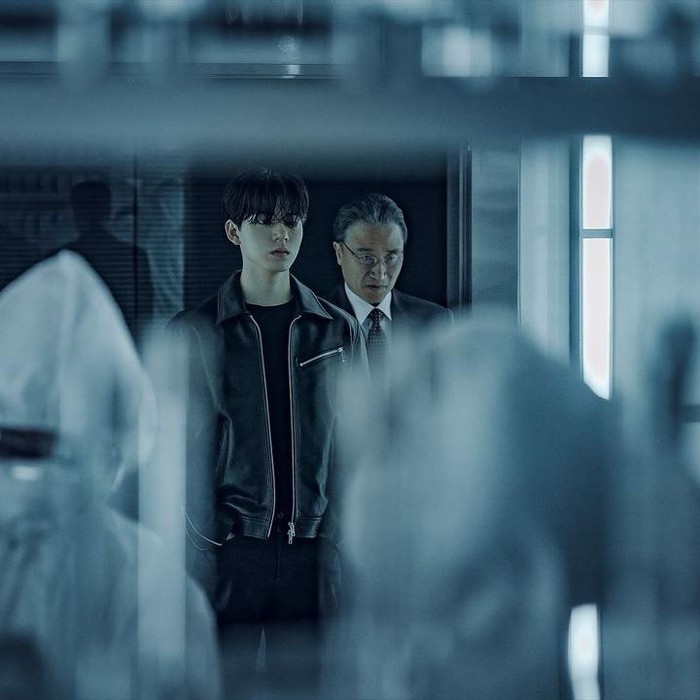 Bae Hyun Sung di Gyeongseong Creature 2