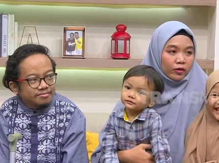 Kisah Bunda Mutiara Setia Rawat Suami Sakit Hiperparatiroidisme yang Sebabkan Tubuh Menyusut 20 Cm