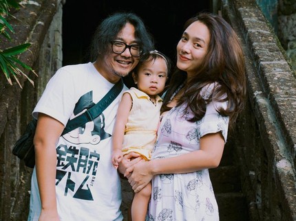 7 Potret Pasangan Artis Bersabar Menanti Anak, Dea Ananda Hamil Usai 12 Th Menikah