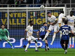 Free Kick Hakan Calhanoglu Akhiri Puasa Panjang Si Ular