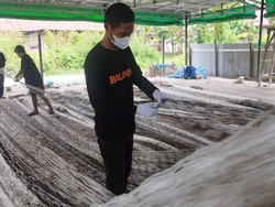 Menangkap Peluang Cuan dari Sampah Tali Kapal