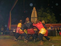 Lukah Gilo: Kesenian Minangkabau yang Memadukan Hiburan dan Spiritual