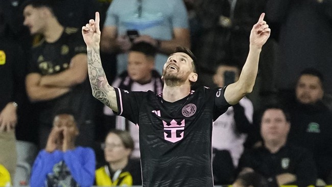 Lionel Messi mempertegas dominasi sebagai pemilik rekor trofi terbanyak dalam sejarah sepak bola setelah mengantar Inter Miami juara musim reguler MLS 2024.