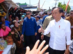 Banjir Produk China Bikin Khawatir, Jokowi Perintahkan Lindungi Pasar RI