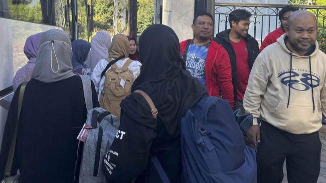Kemlu RI mengimbau WNI di Israel, Palestina, Lebanon, Suriah, dan Yaman waspada terkait eskalasi di Timur Tengah.