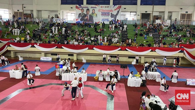 Kejuaraan bertajuk CNN Indonesia Taekwondo Championship Piala Menpora 2024 telah dimulai dengan meriah, Kamis (3/10).