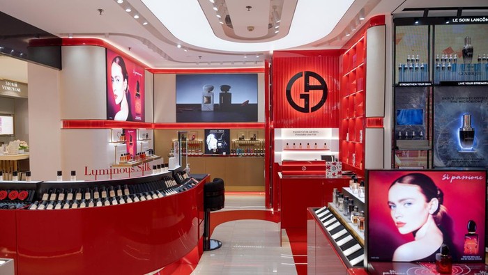 Nggak Perlu Keluar Negeri, Armani Beauty Akhirnya Hadir di Indonesia