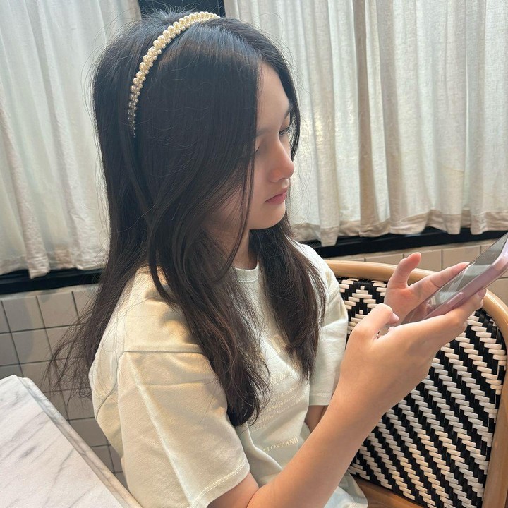 <p>Ussy dan Andhika pun kerap mengunggah momen kebersamaannya bersama Elea pada laman media sosial. Tidak sedikit netizen yang salah fokus dengan kecantikan Elea, lho. (Foto: Instagram: @ussypratama)</p>