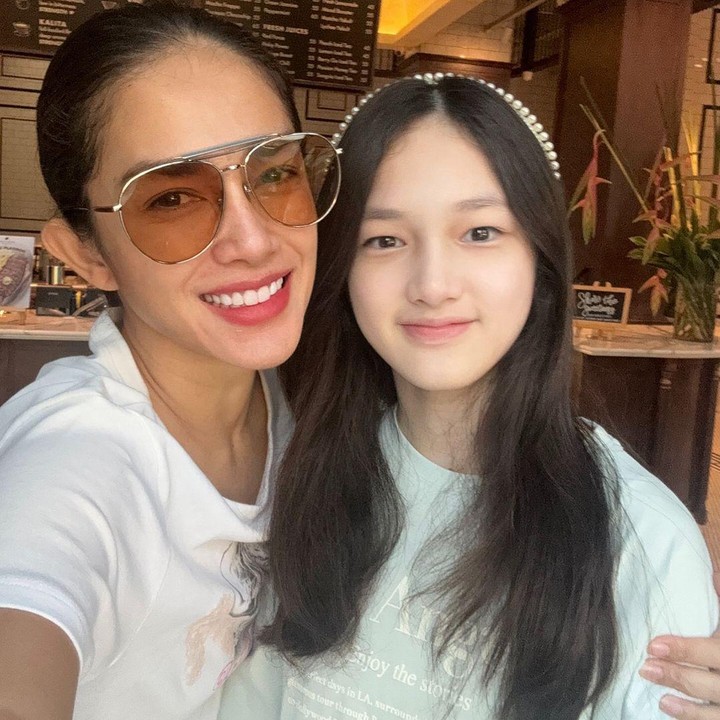 <p>"Elea<em> vibes princess-princess</em>," ujar seorang netizen. "Elea cantik banget kayak Putri Saljuuu!!!" kata netizen lainnya dengan emotikon hati. (Foto: Instagram: @ussypratama)</p>