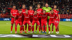 FOTO: Hilgers Apik, FC Twente Ditahan Imbang Fenerbahce
