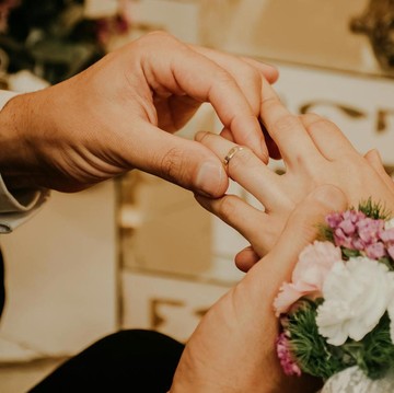 Marriage isn't Scary! Pahami 4 Hal Ini agar Pernikahanmu Tidak Terasa Terbebani karena Finansial