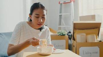 Ini yang Terjadi pada Tubuh Jika Makan Mie Instan Setiap Hari