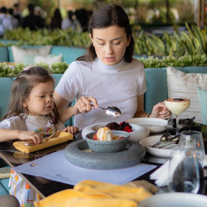 <p>Rayden dan Aisyah lahir dengan jarak hanya satu tahun. Perbedaan usia yang dekat, membuat keduanya dianggap kembar. (Foto: Instagram @kimbrlyryder)<br /><br /><br /></p>