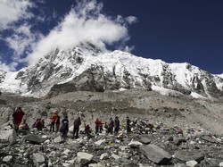 2 Gunung Ini 100 Kali Lebih Tinggi dari Everest!