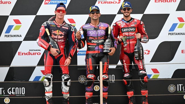 Jelang MotoGP Jepang 2024, Pedro Acosta mengaku bosan melihat persaingan antara Jorge Martin dan Francesco Bagnaia yang tidak mau saling menyerang.