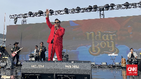 Perahu Layar Ndarboy Genk Bikin People Fest 2024 Bergoyang