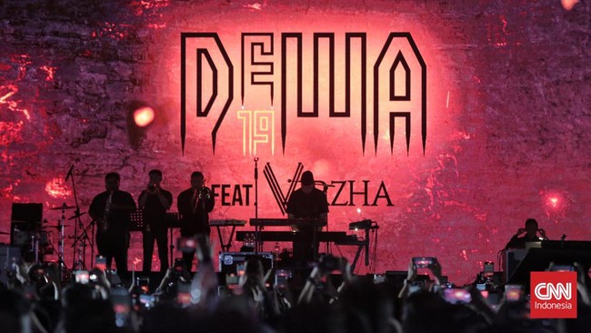 Sejumlah guru SDN mengaku diminta menggunakan dana BOS untuk membeli tiket konser Dewa 19 di Brebes Jateng.