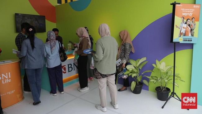 BNI turut meramaikan acara People Fest bertema 'DPR Baru, Harapan Baru' yang digelar di kompleks parlemen, Jakarta, Jumat (4/10).