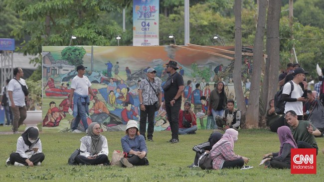 Kadishub DKI Jakarta membeberkan rekayasa lalin digelar di sekitar kompleks parlemen adalah untuk mendukung People Fest nan diadakan di laman gedung dewan.