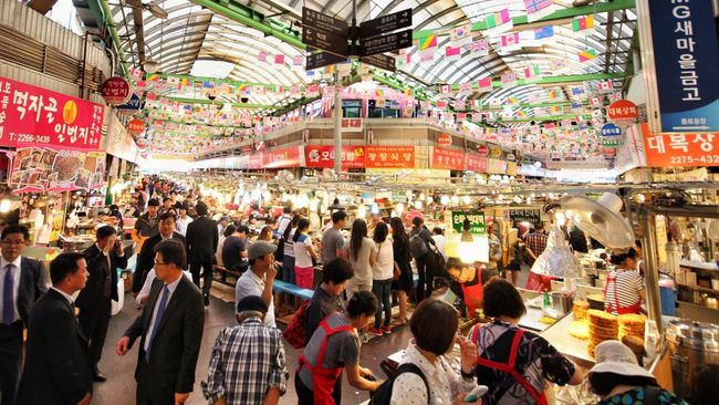 Tiap negara memiliki daya tarik sehingga mampu jadi magnet wisatawan. Platform Agoda memberikan daftar destinasi wisata kuliner terbaik di Asia.