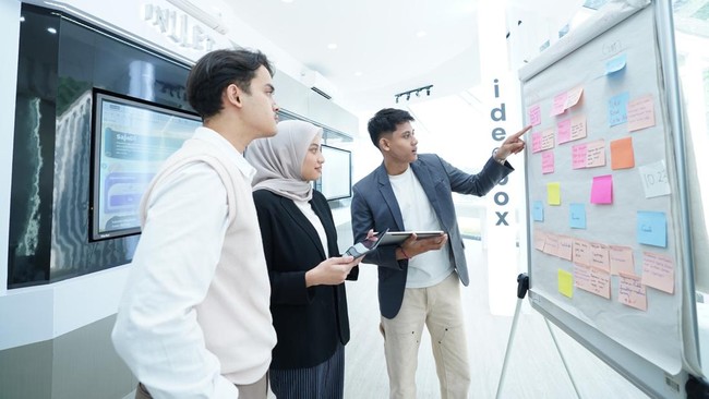 Telkom hadirkan Knowledge Power Up guna akselerasi budaya belajar dan inovasi karyawan sebagai wujud partisipasi dalam BUMN Learning Festival 2024.