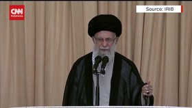 VIDEO: Ayatollah Khamenei Pimpin Salat Jumat, Perdana Tampil di Publik