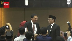 VIDEO: Hadiri Pelantikan Pimpinan DPRD Jakarta, Ahok-RK Saling Sapa