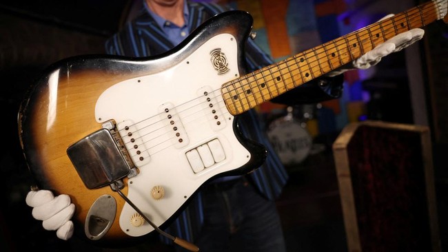 FOTO: Gitar George Harrison Era Awal The Beatles Akan Dilelang