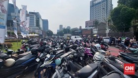 Kawasan Sekitar Monas Macet Total Imbas Parkir Warga Hadiri HUT TNI
