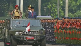 10 Pamen dan 3 Pati Terima Tanda Kehormatan dari Jokowi di HUT 79 TNI