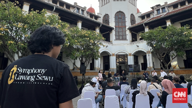Ruth Sahanaya dan KLA Project akan tampil dalam konser Symphony Lawang Sewu pada 9 November.