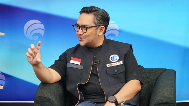 Prabu Revolusi, menyampaikan apresiasi atas kinerja pemerintahan Jokowi selama sepuluh tahun membangun Indonesia.