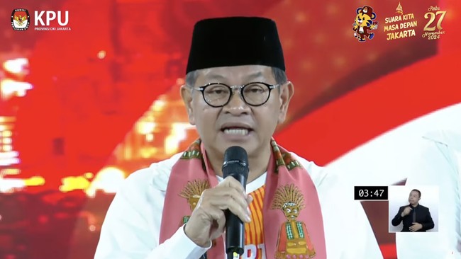 Pramono Anung berjanji akan menggelar job fair tiap tiga bulan di tiap kecamatan jika terpilih pada Pilgub Jakarta 2024.