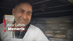 img-title Viral Pedagang Nasi Biryani Asal Pakistan Jualan Pakai Bajaj di Bekasi