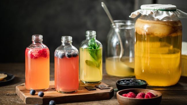 Keduanya sama-sama minuman hasil fermentasi. Simak lebih lanjut untuk mengetahui mana yang terbaik buat Anda.