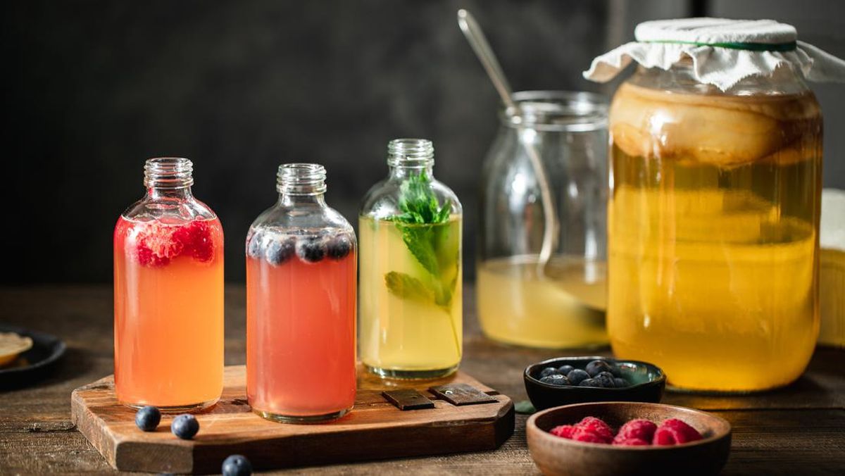 Kombucha vz Kefir, Mana yang Lebih Baik Buat Usus?