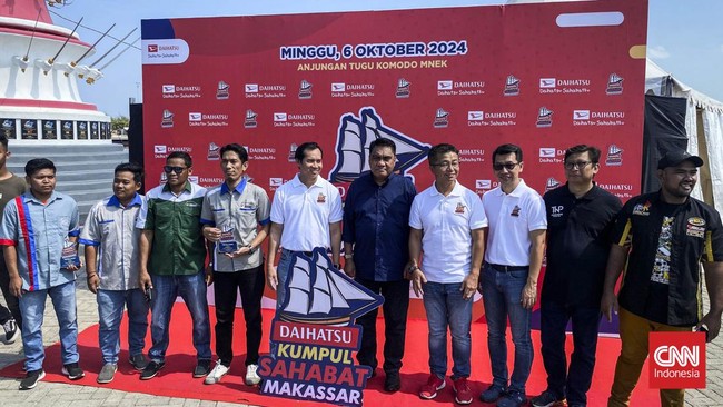 Daihatsu melibatkan komunitas roda dua ikut Kumpul Sahabat di Makassar karena pembeli mobil pertama merupakan pengguna sepeda motor.