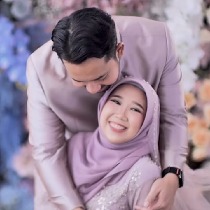 <p>Kiky mengungkap acara empat bulanan sekaligus pengajian untuk calon anaknya berjalan lancar. Ia pun memohon doa agar selalu diberi kesehatan dan keselamatan selama proses kehamilan. (Foto: Instagram: @kikysaputrii)</p>