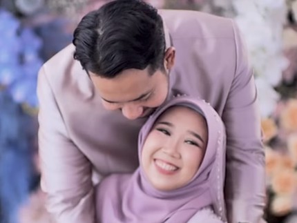 7 Potret Syukuran 4 Bulanan Kehamilan Kiky Saputri, Cantik Bernuansa Lavender