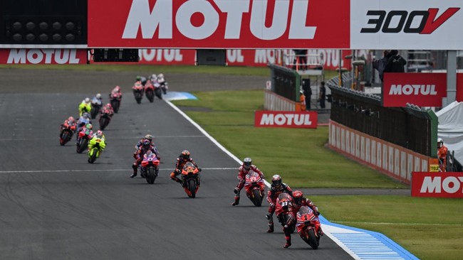 Siaran langsung MotoGP Jepang 2024 bisa disaksikan melalui Trans7 siang ini, Minggu (6/10). Berikut jadwal siaran langsung MotoGP Jepang 2024 di Trans7.