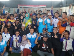 Aliansi Serikat Pekerja di Serang Dukung Pasangan Airin-Ade di Pilkada Banten