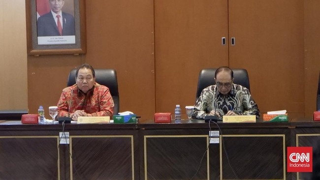 Juru Bicara MA Suharto menjelaskan tidak ada istilah mogok massal seluruh hakim Indonesia. Yang ada hanya cuti yang digunakan secara bersamaan.